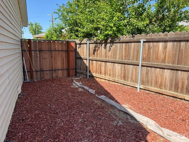 1704 Anita Lane, Bakersfield, CA 93304