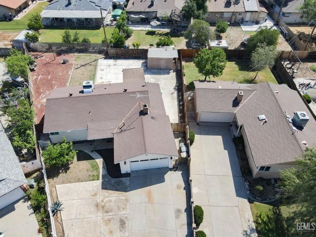 1704 Anita Lane, Bakersfield, CA 93304