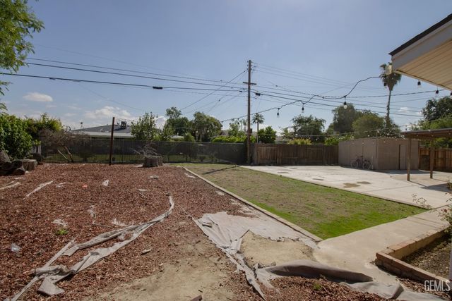 1704 Anita Lane, Bakersfield, CA 93304