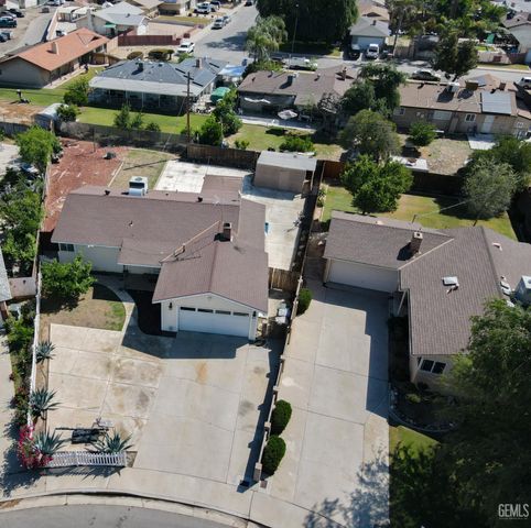 1704 Anita Lane, Bakersfield, CA 93304
