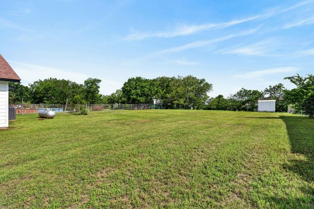 12212 Mustang DR, Buda, TX 78610