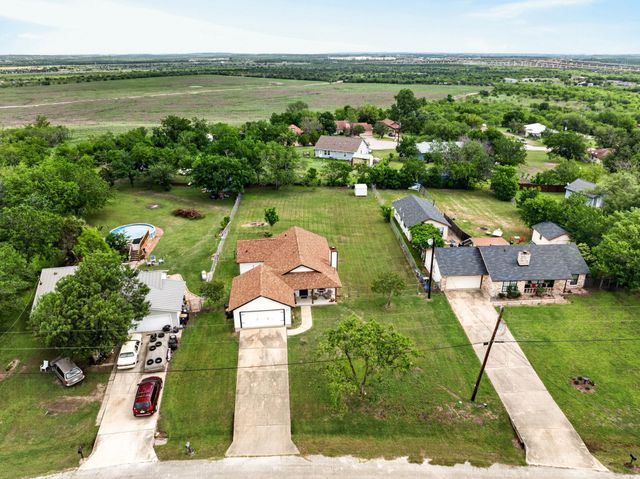 12212 Mustang DR, Buda, TX 78610