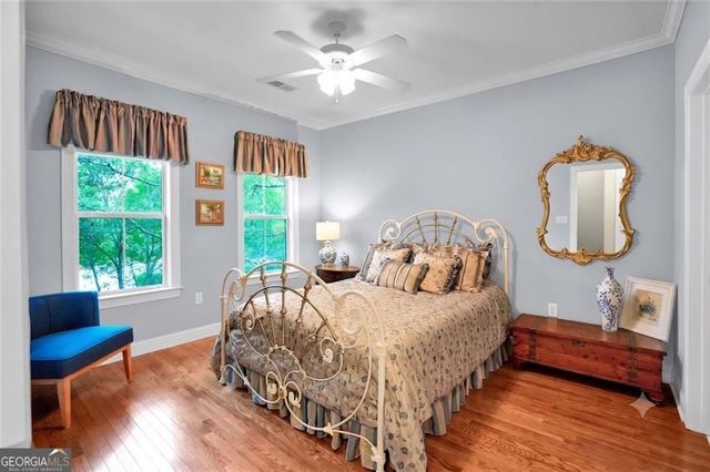 5464 Glenridge View NE, Atlanta, GA 30342