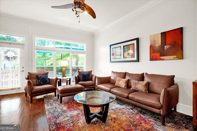 5464 Glenridge View NE, Atlanta, GA 30342
