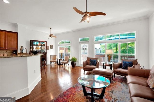 5464 Glenridge View NE, Atlanta, GA 30342
