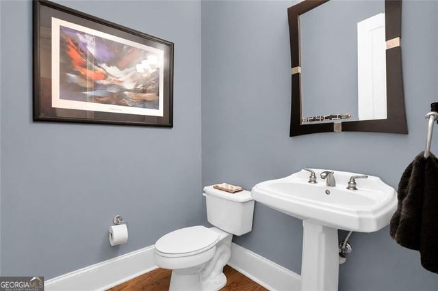 5464 Glenridge View NE, Atlanta, GA 30342