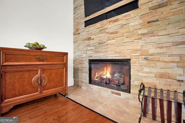 5464 Glenridge View NE, Atlanta, GA 30342