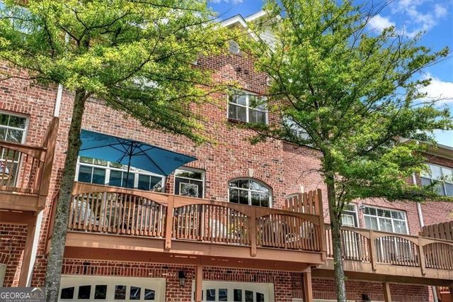 5464 Glenridge View NE, Atlanta, GA 30342