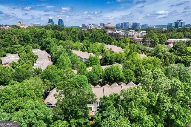 5464 Glenridge View NE, Atlanta, GA 30342