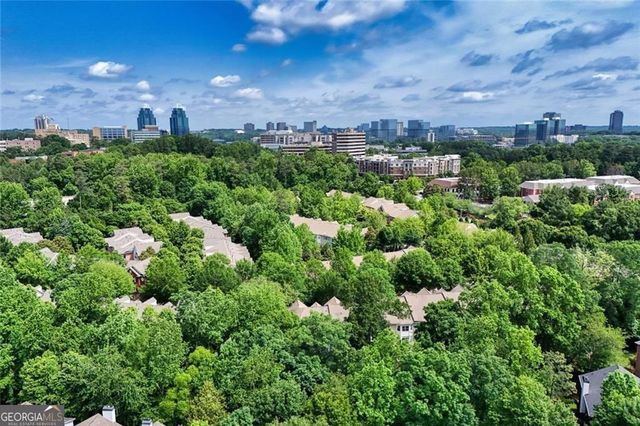 5464 Glenridge View NE, Atlanta, GA 30342
