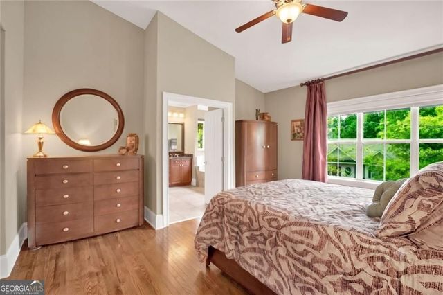 5464 Glenridge View NE, Atlanta, GA 30342