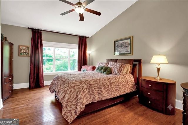 5464 Glenridge View NE, Atlanta, GA 30342