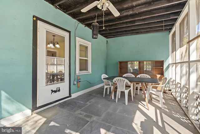 8 SHINNEY LN, Trenton, NJ 08648