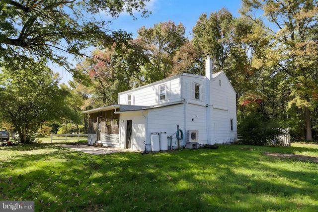 8 SHINNEY LN, Trenton, NJ 08648
