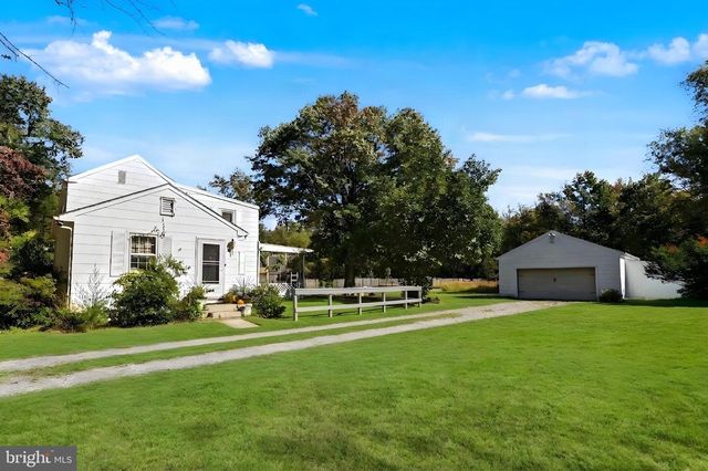 8 SHINNEY LN, Trenton, NJ 08648