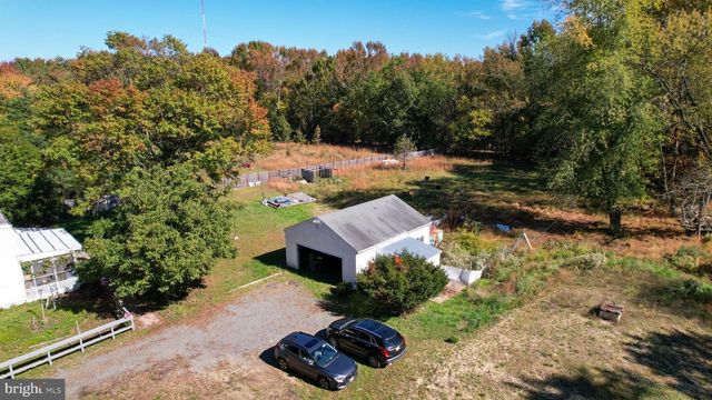 8 SHINNEY LN, Trenton, NJ 08648