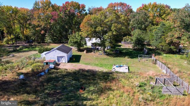 8 SHINNEY LN, Trenton, NJ 08648