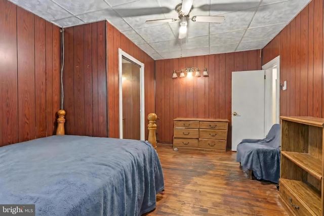 8 SHINNEY LN, Trenton, NJ 08648