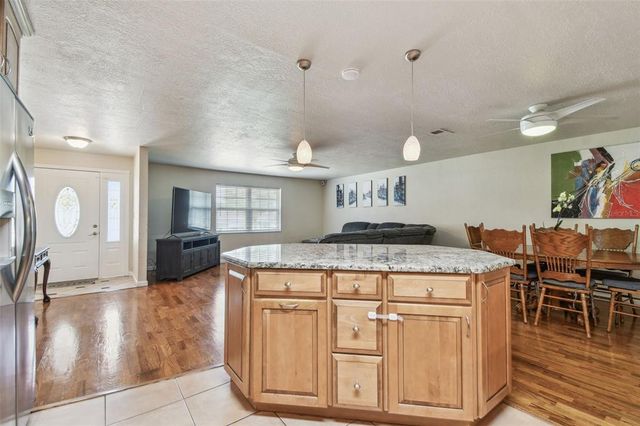 1071 LEXINGTON COURT, Largo, FL 33771