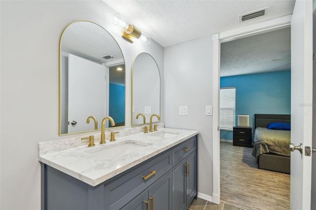 1071 LEXINGTON COURT, Largo, FL 33771