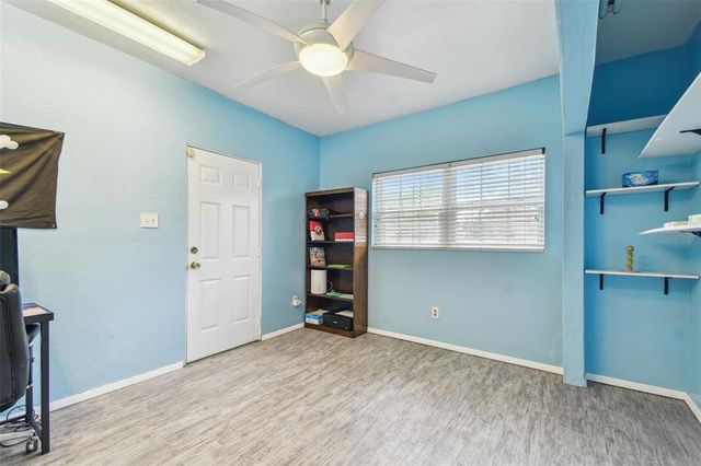 1071 LEXINGTON COURT, Largo, FL 33771