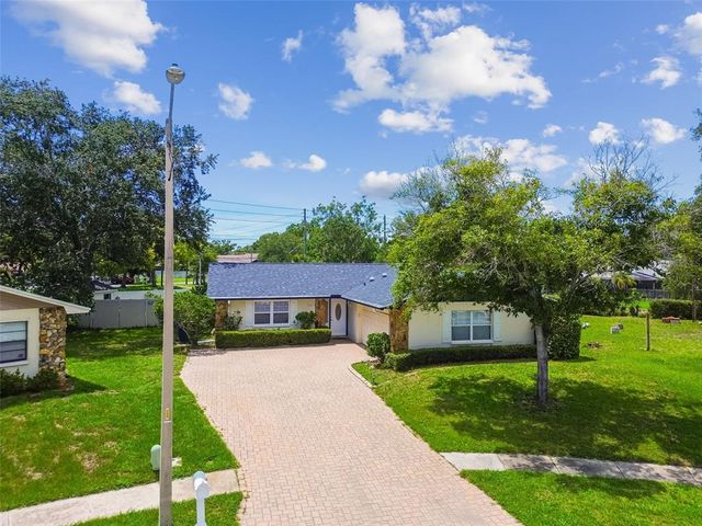 1071 LEXINGTON COURT, Largo, FL 33771