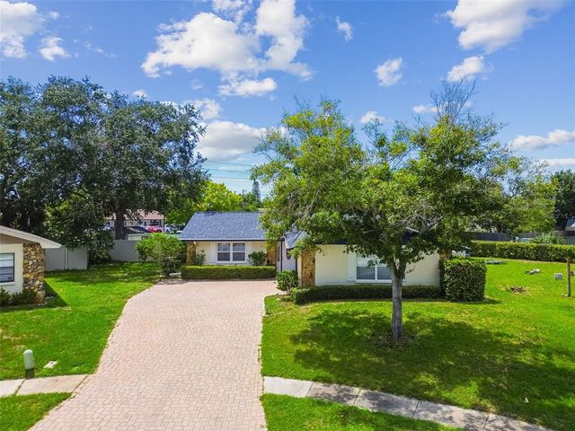 1071 LEXINGTON COURT, Largo, FL 33771