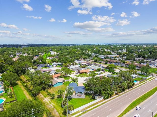 1071 LEXINGTON COURT, Largo, FL 33771