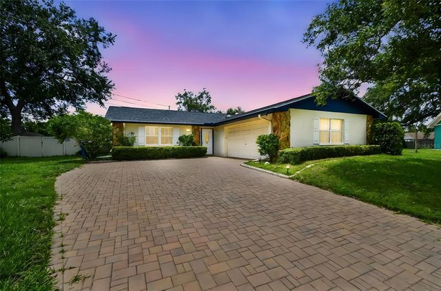 1071 LEXINGTON COURT, Largo, FL 33771