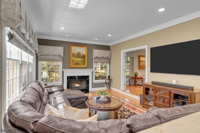 4 Mcmanus Dr, Bridgewater Twp., NJ 08807