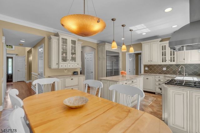 4 Mcmanus Dr, Bridgewater Twp., NJ 08807