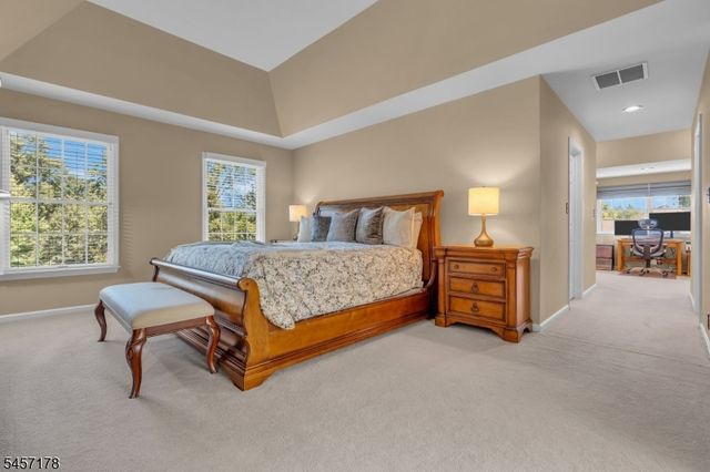 4 Mcmanus Dr, Bridgewater Twp., NJ 08807