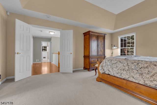 4 Mcmanus Dr, Bridgewater Twp., NJ 08807