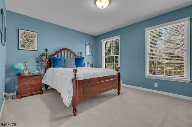 4 Mcmanus Dr, Bridgewater Twp., NJ 08807