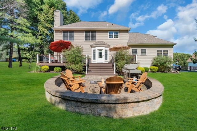 4 Mcmanus Dr, Bridgewater Twp., NJ 08807