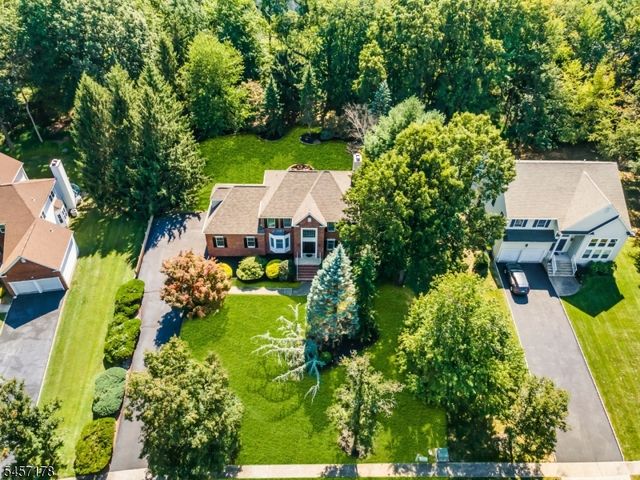 4 Mcmanus Dr, Bridgewater Twp., NJ 08807