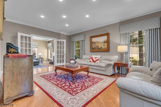 4 Mcmanus Dr, Bridgewater Twp., NJ 08807