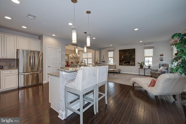 20 GENOVA DR, West Berlin, NJ 08091