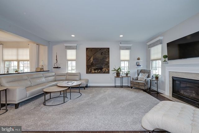 20 GENOVA DR, West Berlin, NJ 08091