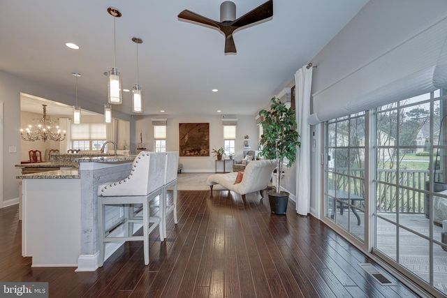 20 GENOVA DR, West Berlin, NJ 08091