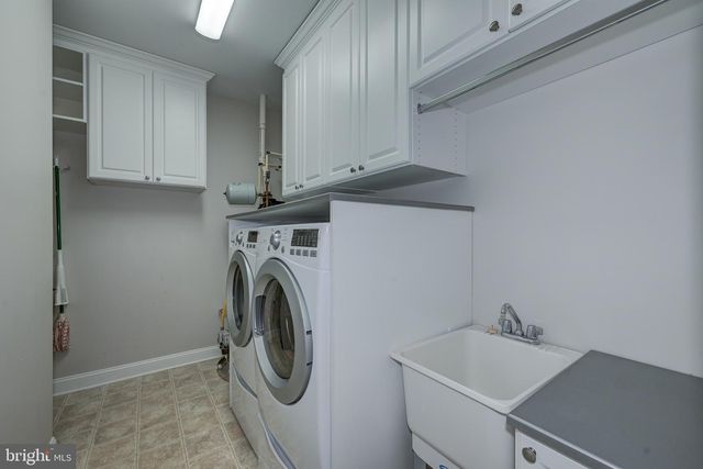 20 GENOVA DR, West Berlin, NJ 08091