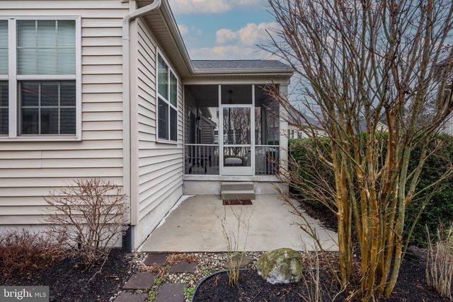 20 GENOVA DR, West Berlin, NJ 08091