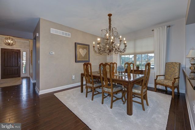 20 GENOVA DR, West Berlin, NJ 08091