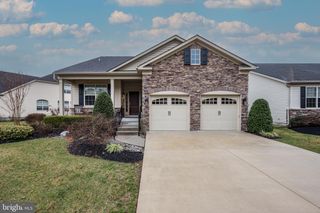 20 GENOVA DR, West Berlin, NJ 08091