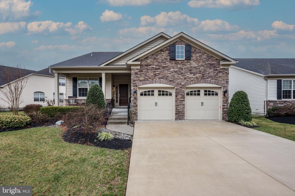 20 GENOVA DR, West Berlin, NJ 08091