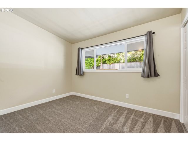 10090 Sw BEAVERTON HILLSDALE Hwy 13, Beaverton, OR 97005