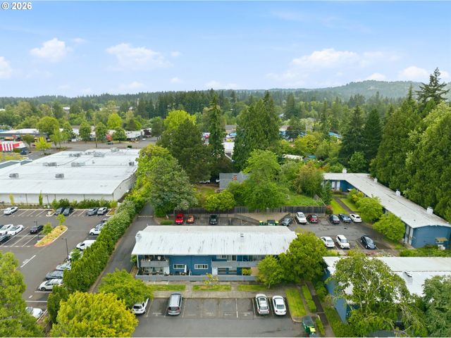 10090 Sw BEAVERTON HILLSDALE Hwy 13, Beaverton, OR 97005