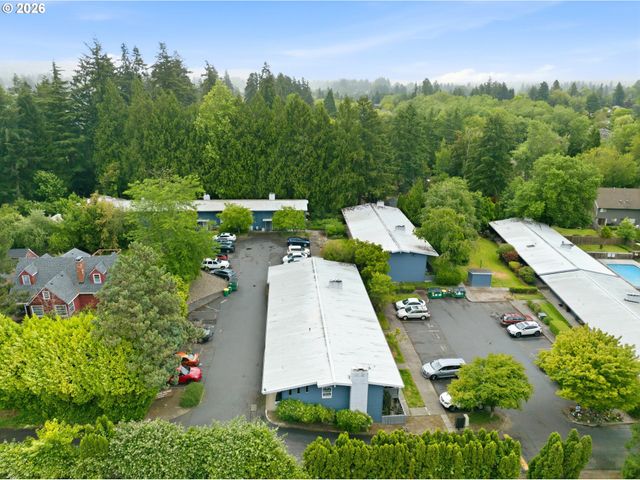 10090 Sw BEAVERTON HILLSDALE Hwy 13, Beaverton, OR 97005