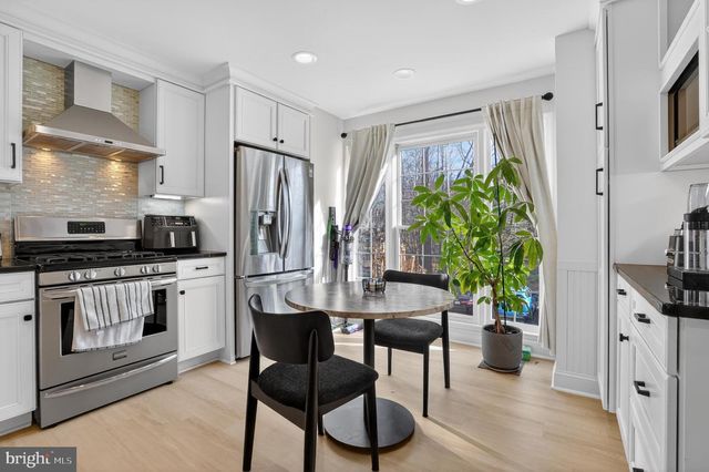 11433 HERITAGE OAK CT, Reston, VA 20194