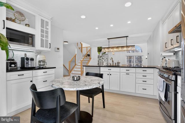 11433 HERITAGE OAK CT, Reston, VA 20194